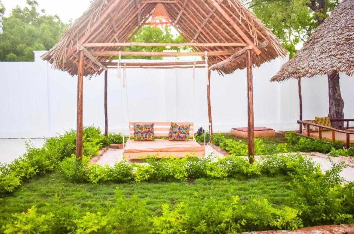 Tolo Tolo Resort Нунгві Екстер'єр фото